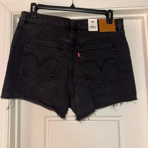 Black Levi’s Shorts